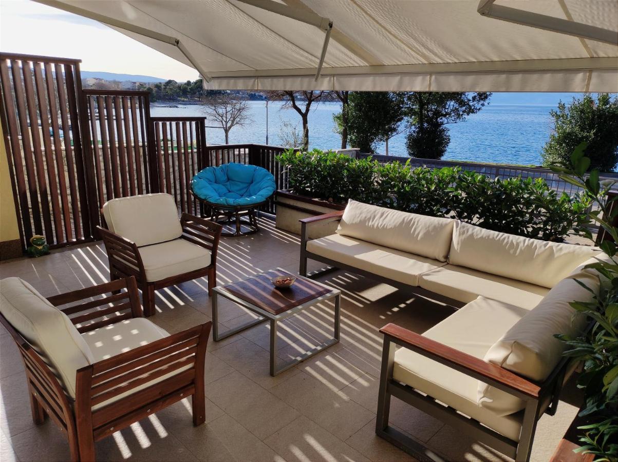 apartman Emili Malinska Exterior foto