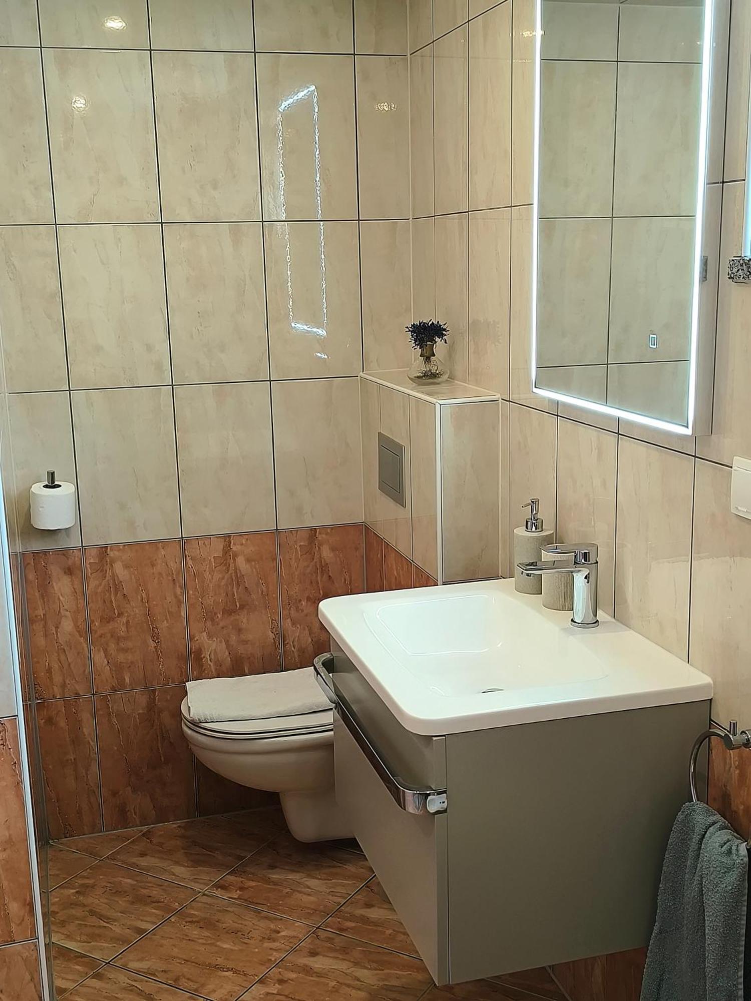 apartman Emili Malinska Exterior foto